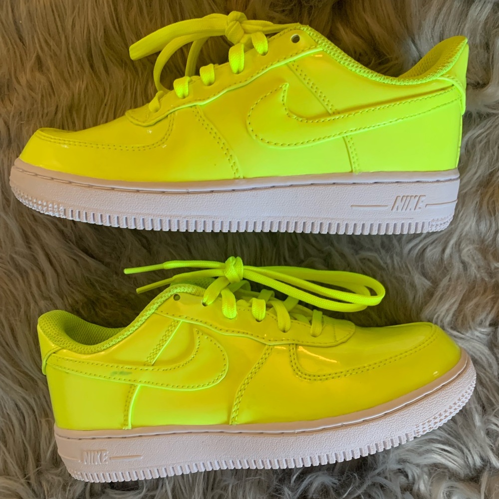 Nike Air Force 1 ‘07 2017 LV8 UV “Volt” White 3Y